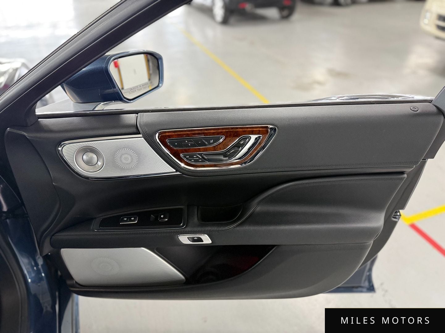 Lincoln Continental 2019 — миниатюра 14