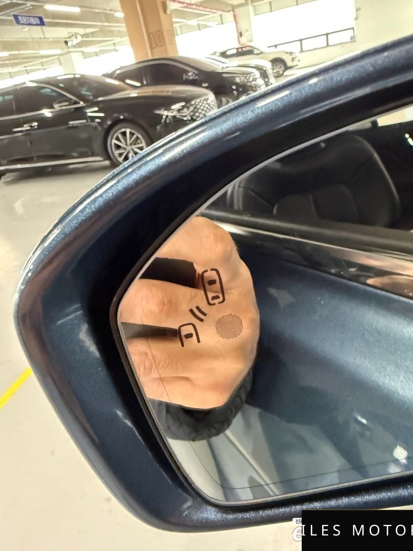 Lincoln Continental 2019 — миниатюра 19