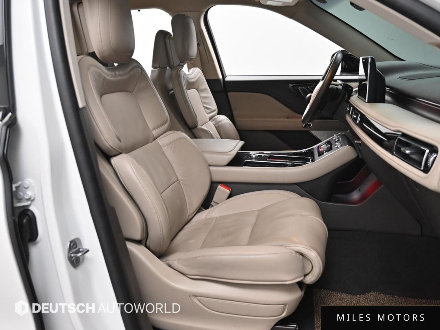 Lincoln Aviator 2023 — миниатюра 10