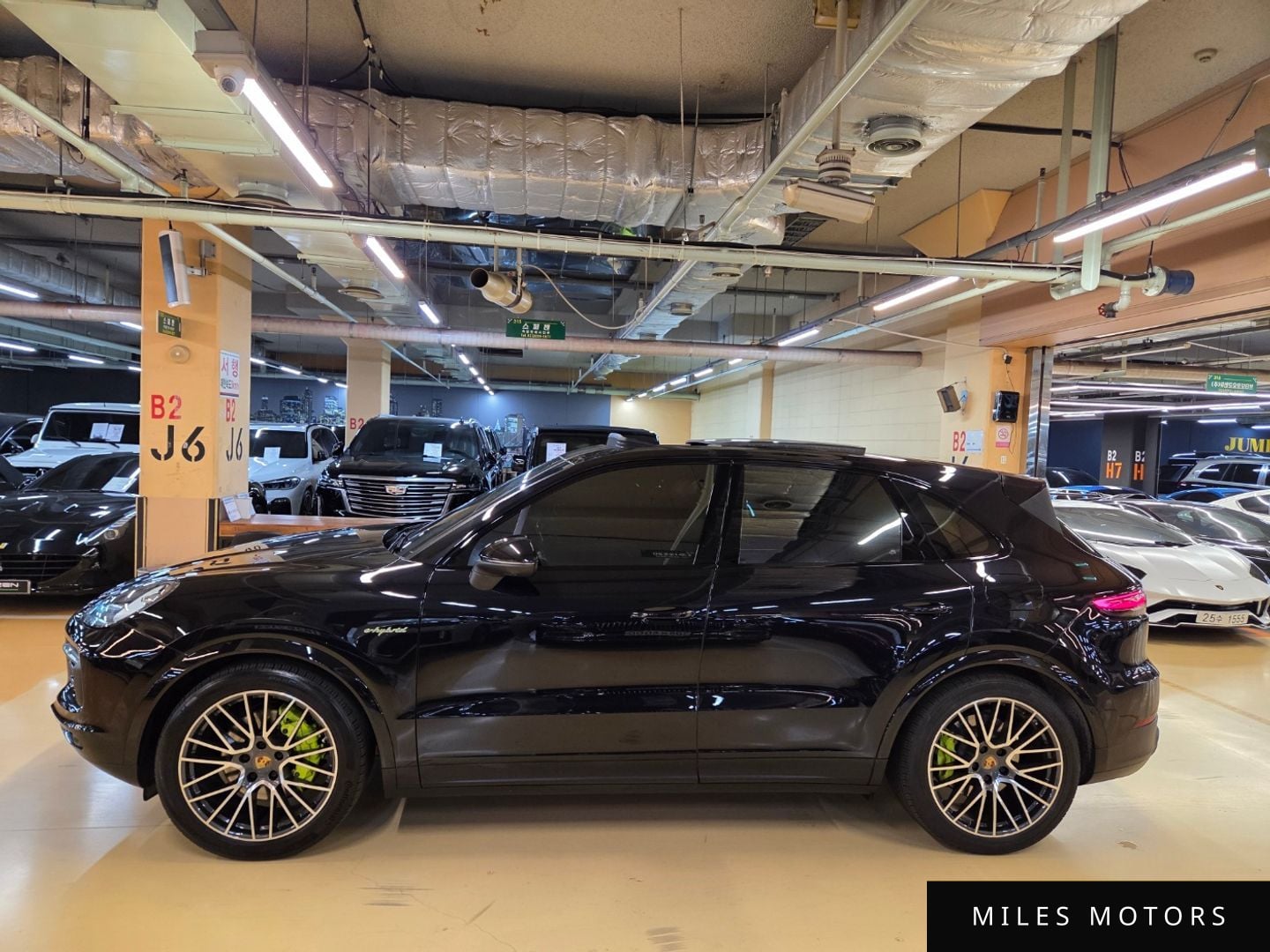 Porsche Cayenne 2022 — миниатюра 6