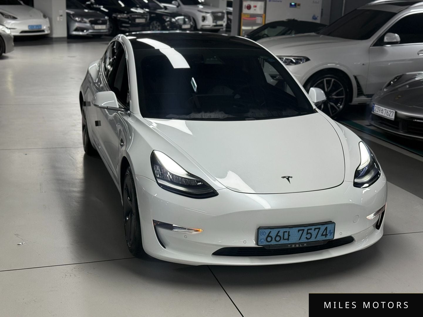 Tesla Model 3 2020 — миниатюра 3