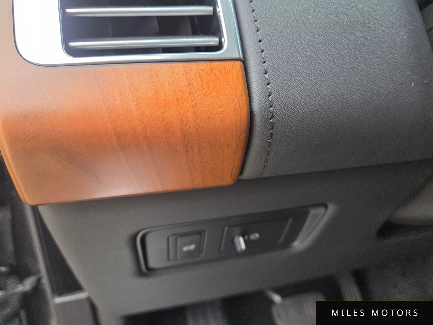 Land Rover 레인지로버 2019 — миниатюра 11