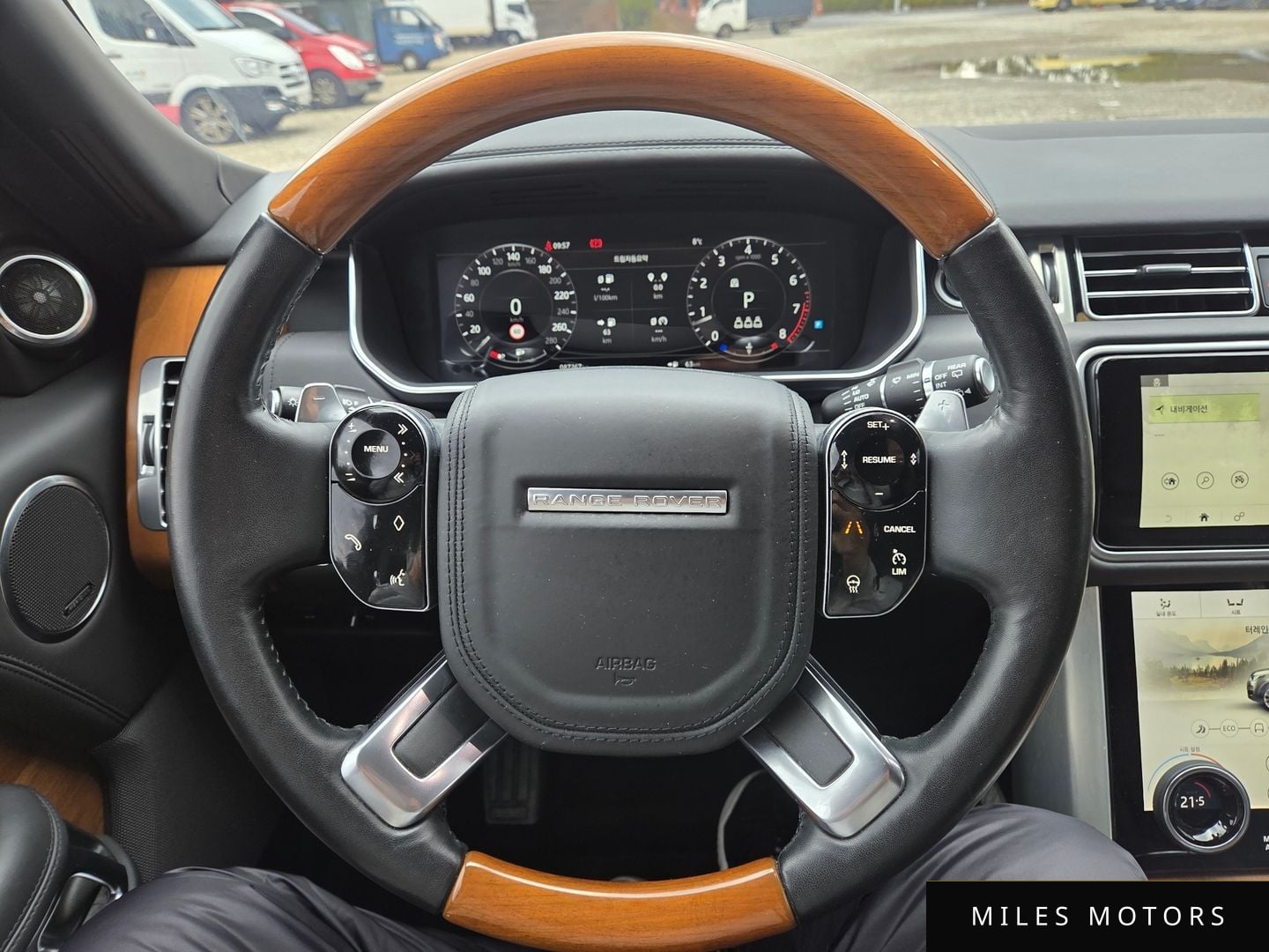 Land Rover 레인지로버 2019 — миниатюра 13