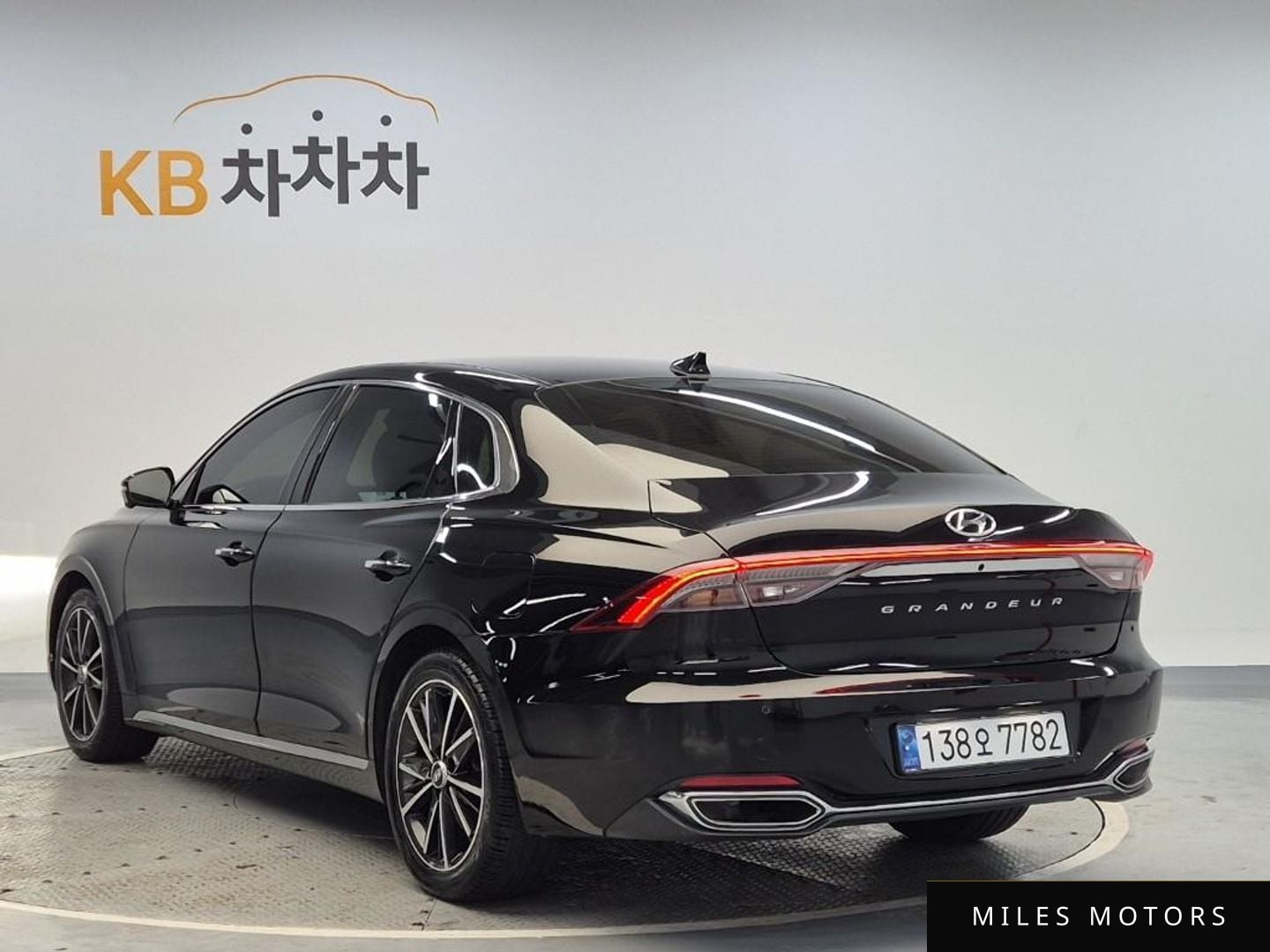 Hyundai Grandeur 2022 — миниатюра 2