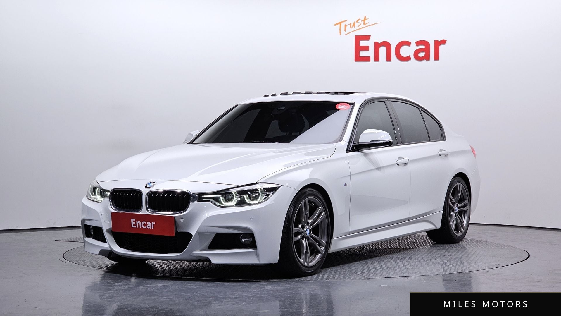 BMW 3 Series (F30) 2017 — фото 1 из 12