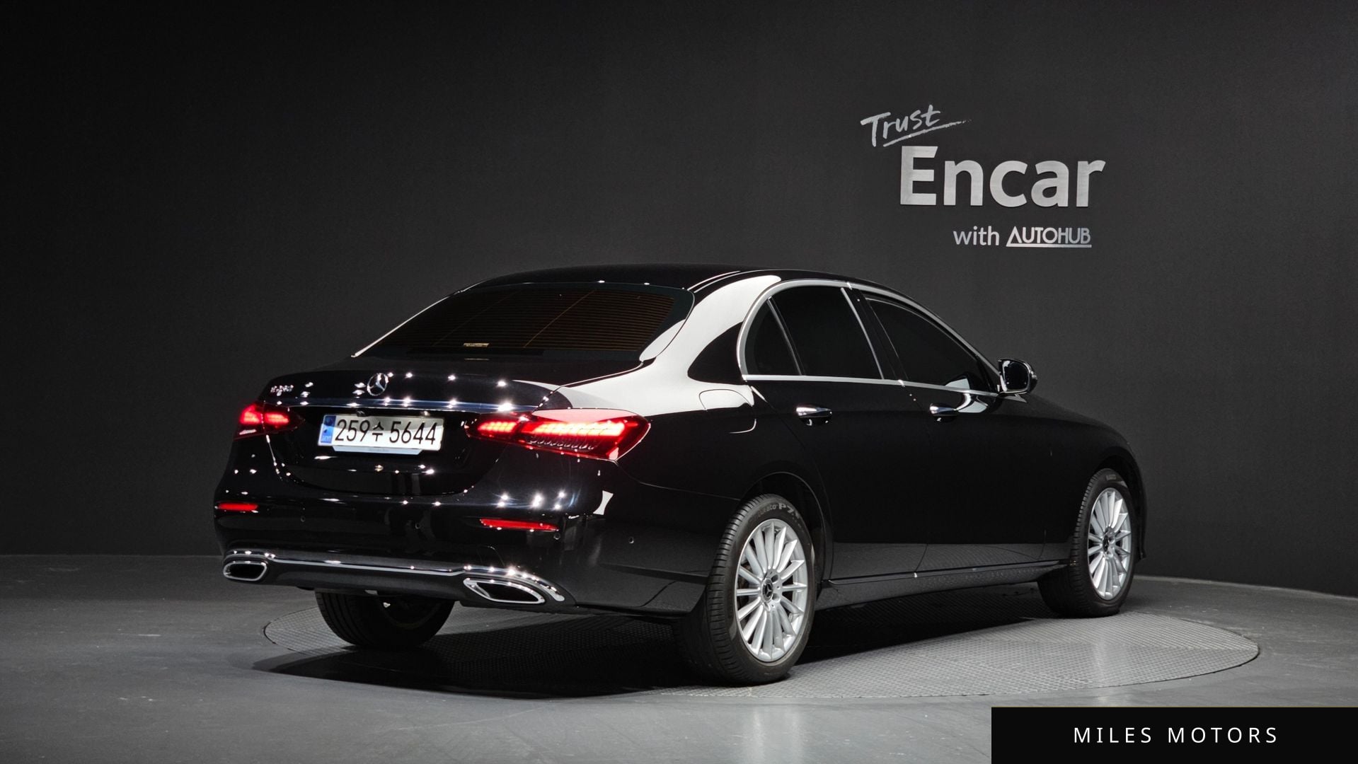 Mercedes-Benz E-클래스 W213 2023 — миниатюра 2