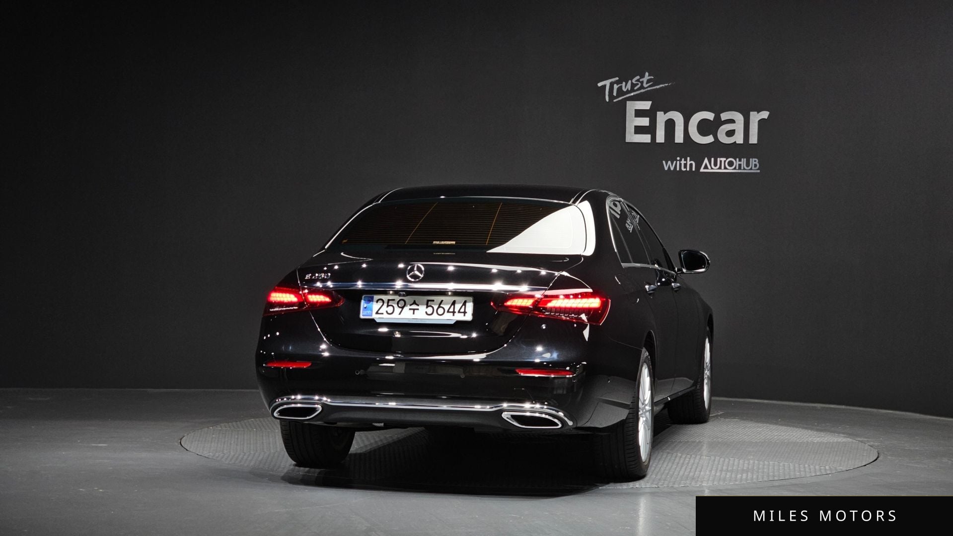 Mercedes-Benz E-클래스 W213 2023 — миниатюра 4
