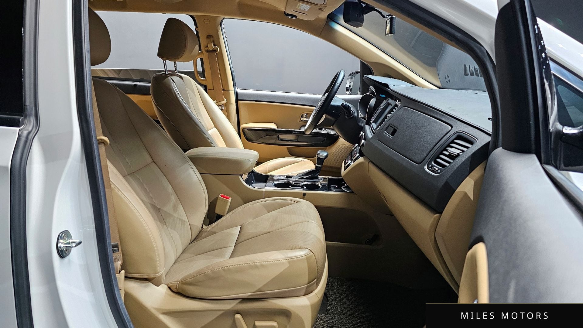Kia Canival 2020 — миниатюра 10
