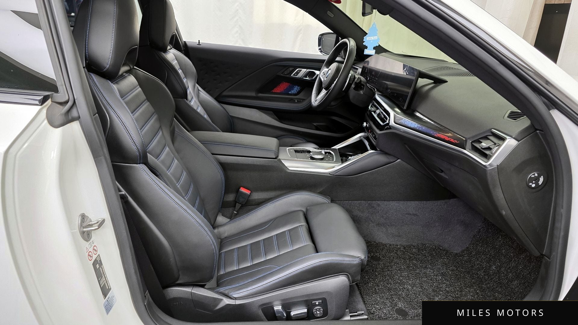 BMW 2 Series (G42) 2023 — миниатюра 11