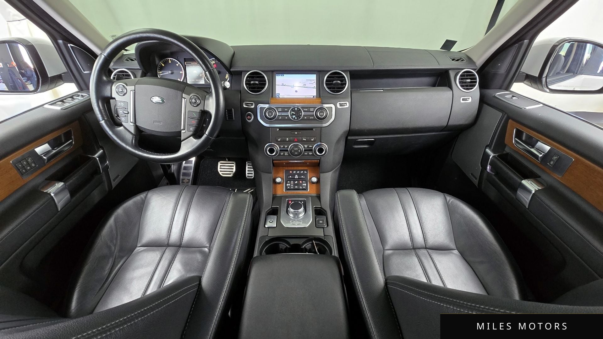 Land Rover Discovery 2016 — миниатюра 7