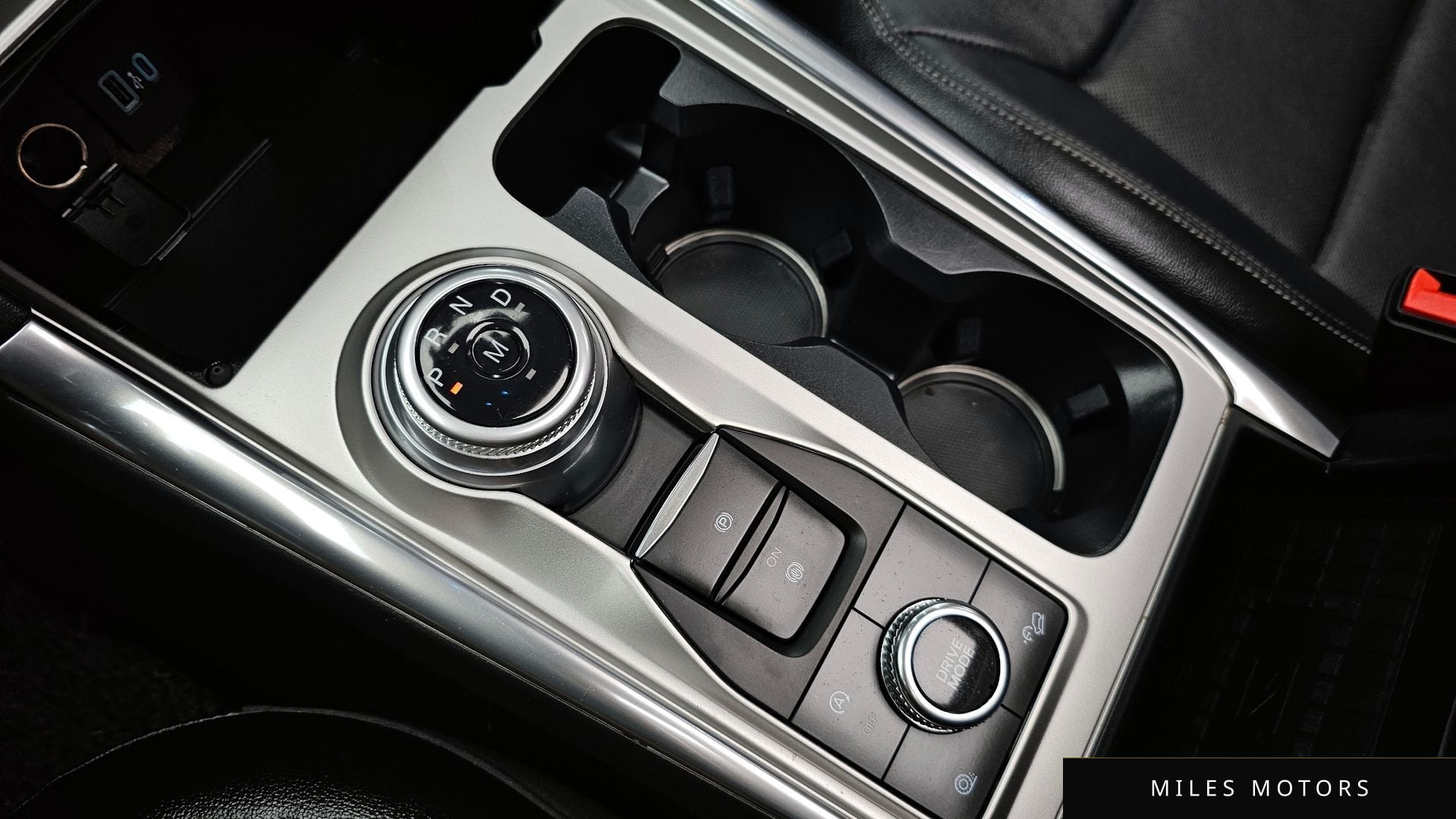 Ford Explorer 2020 — миниатюра 8