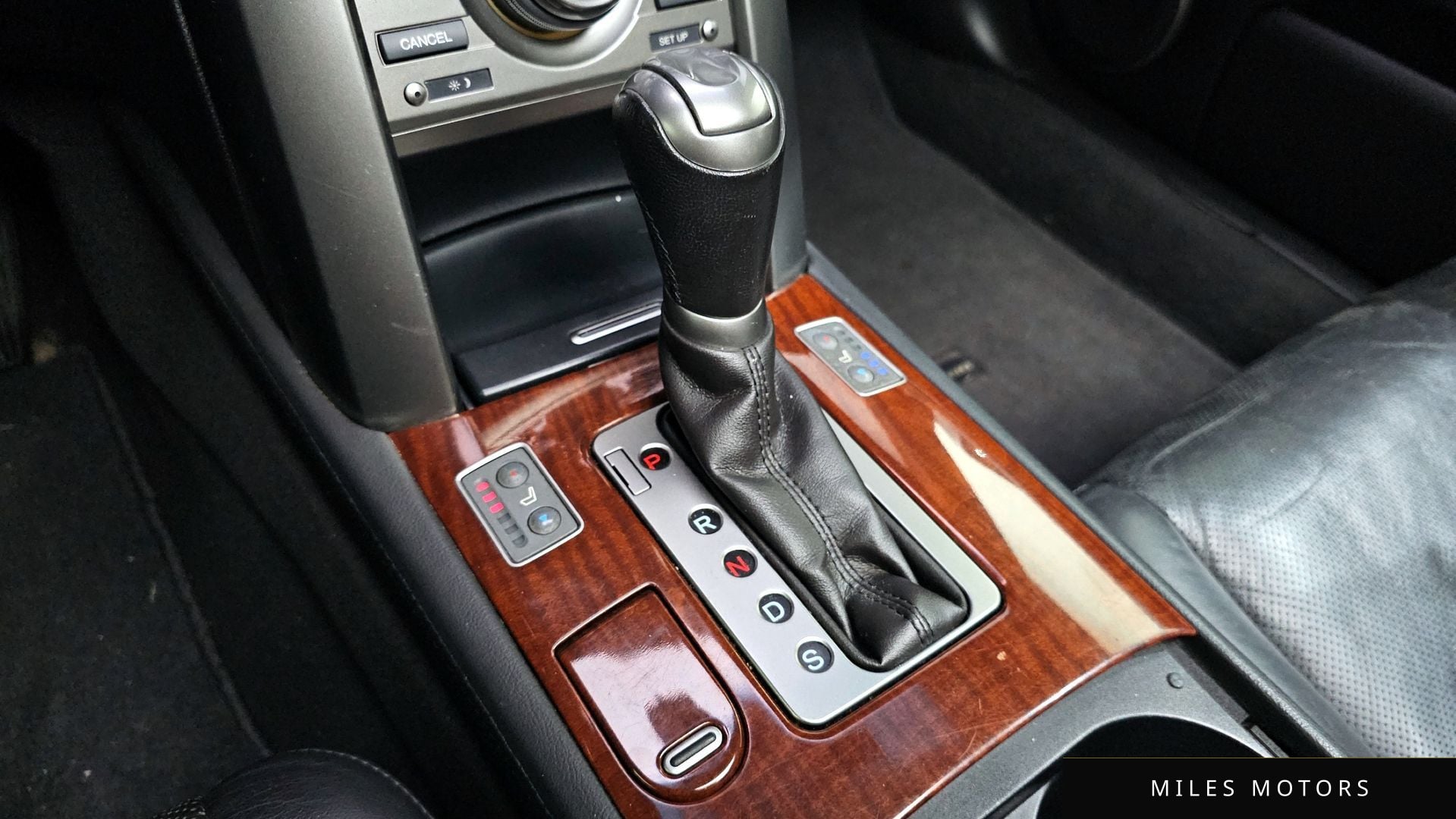 Honda Legend 2010 — миниатюра 9