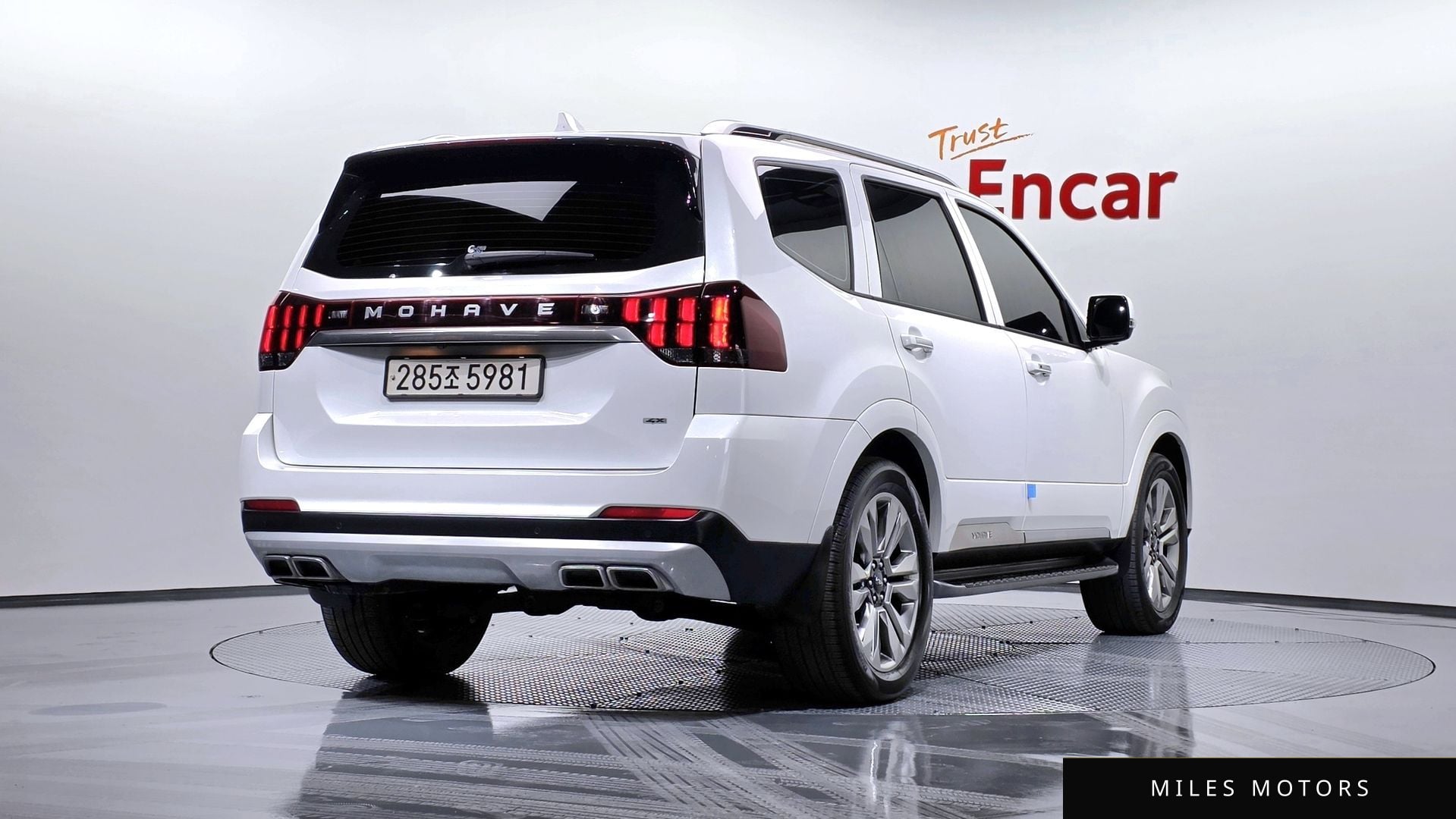Kia Mohave 2023 — фото 1 из 12
