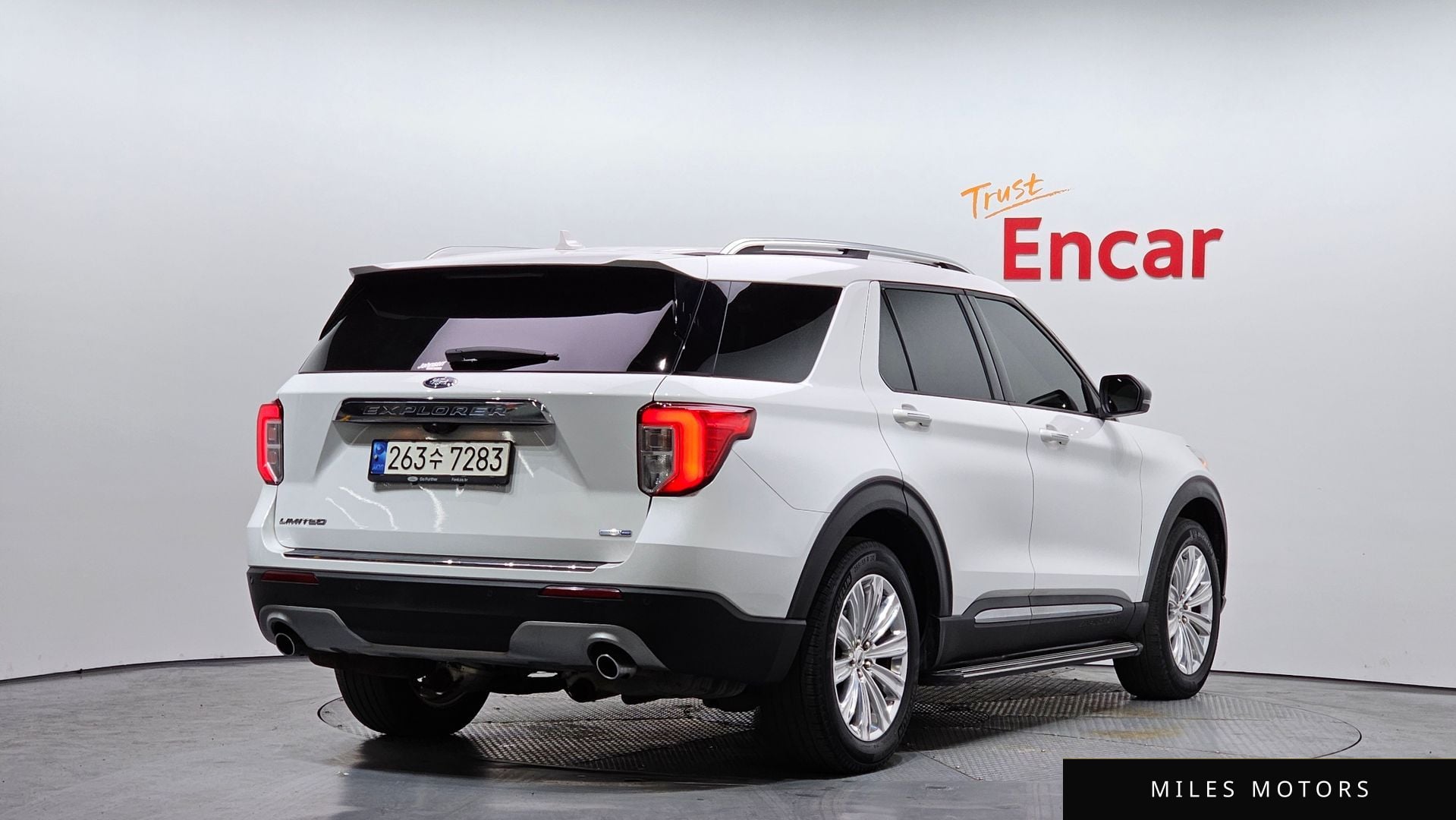 Ford Explorer 2020 — миниатюра 2