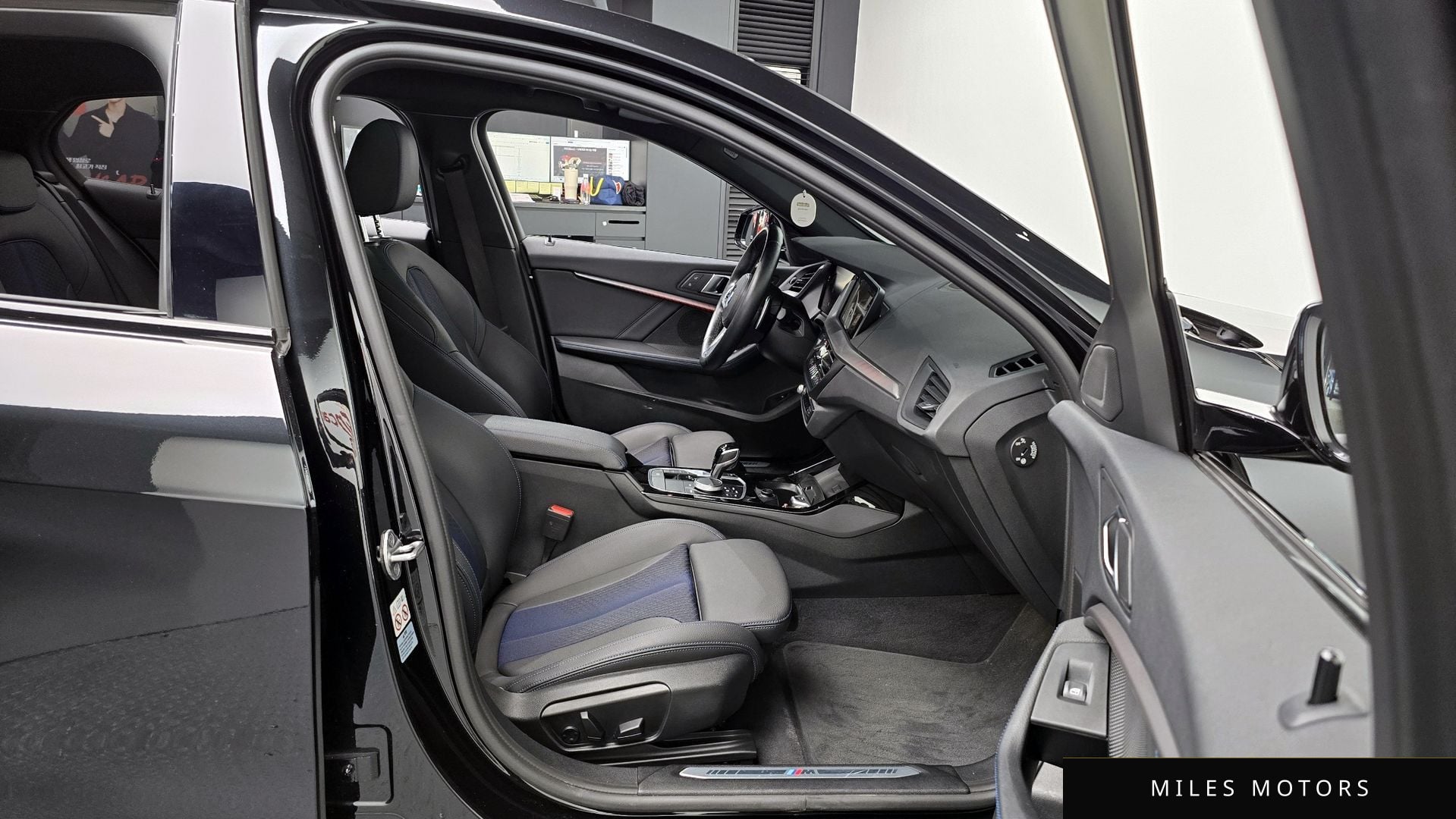 BMW 1 Series (F40) 2023 — миниатюра 10