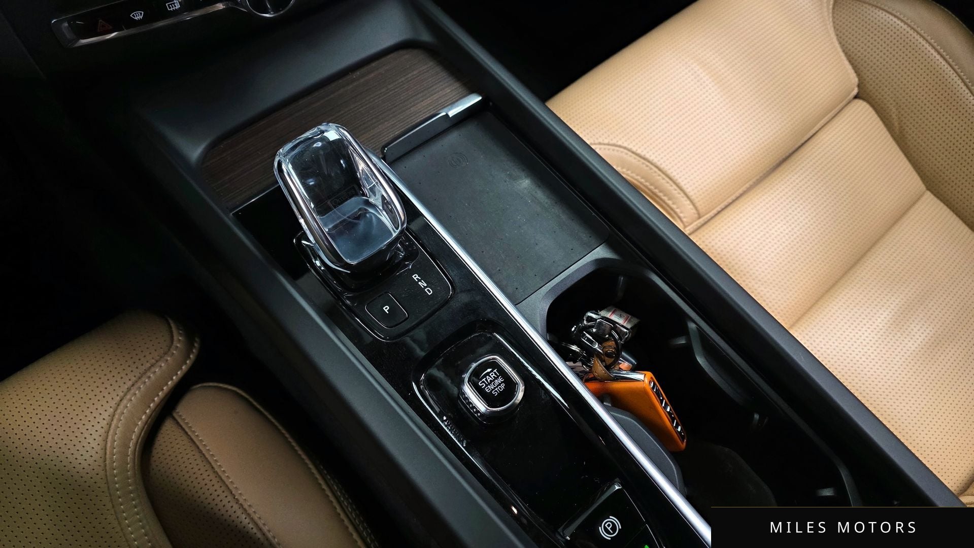 Volvo XC60 2022 — миниатюра 9
