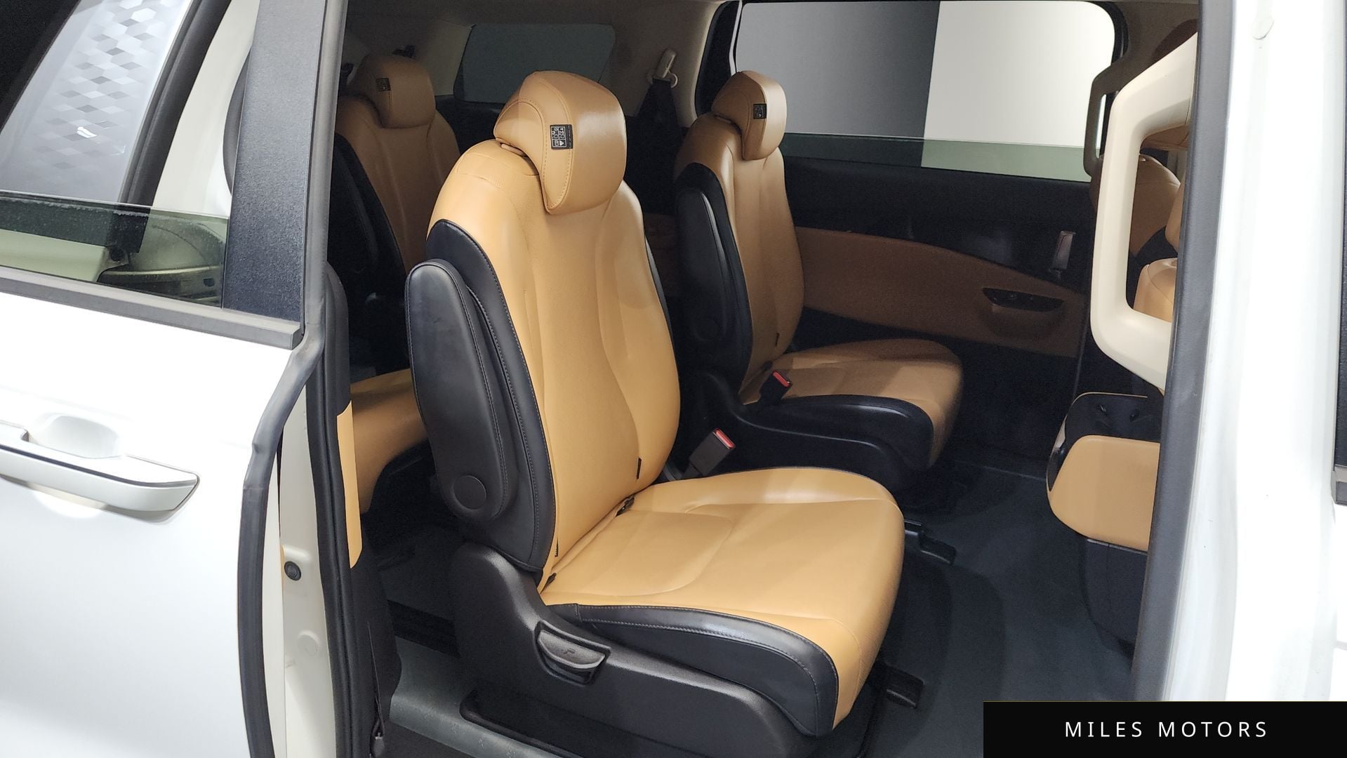 Kia Carnival 2023 — миниатюра 12