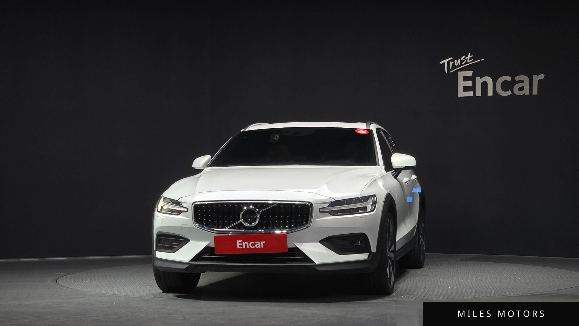 Volvo V60 2021 — миниатюра 3