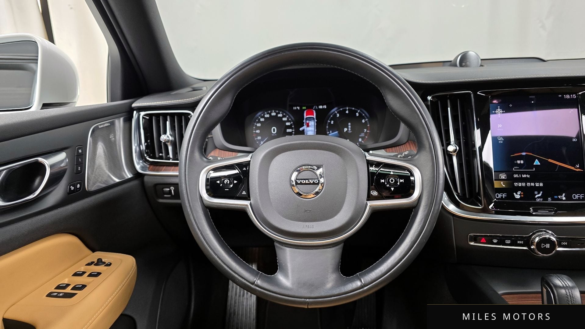 Volvo V60 2021 — миниатюра 13