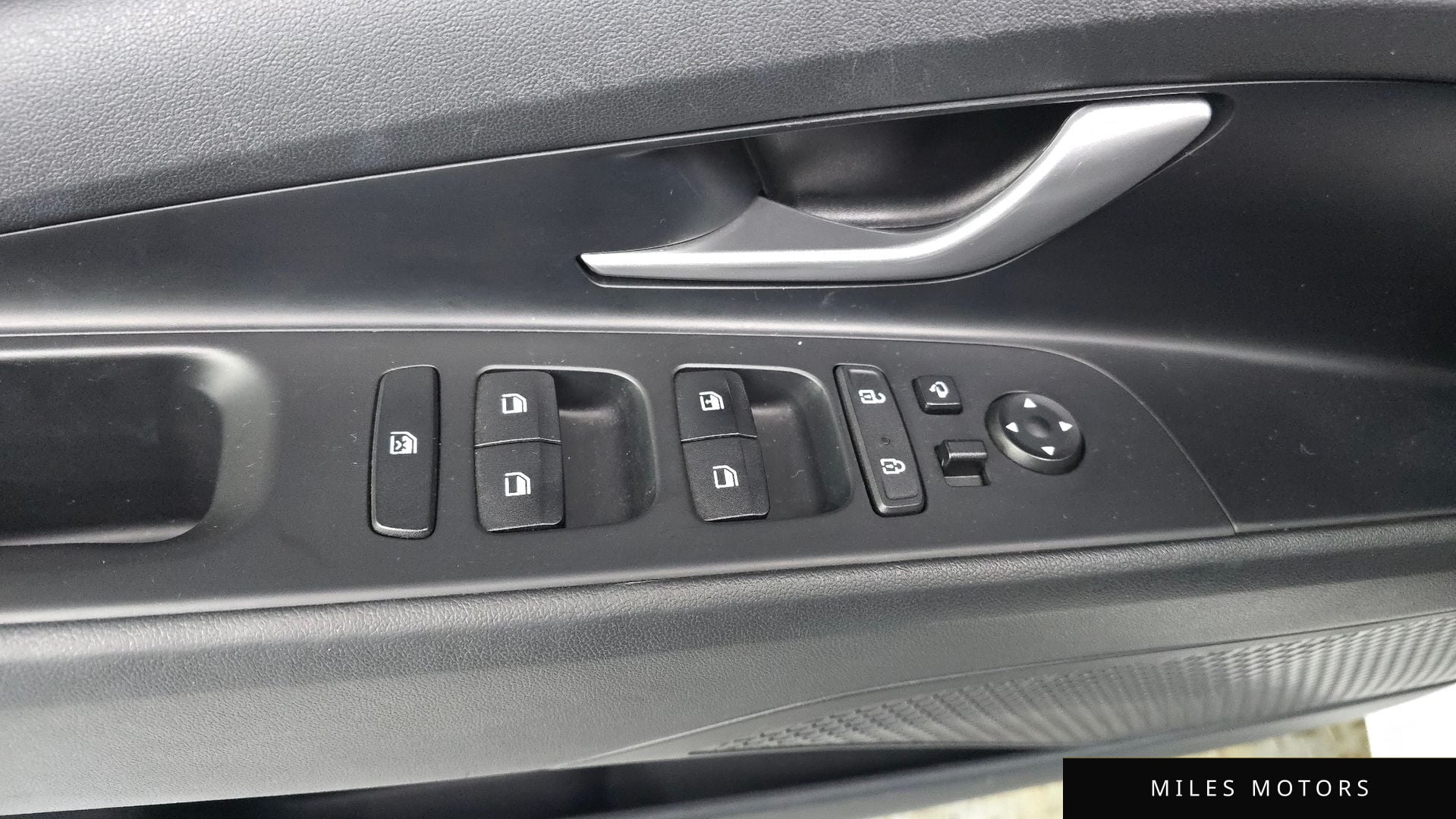 Hyundai AVANTE 2021 — миниатюра 18