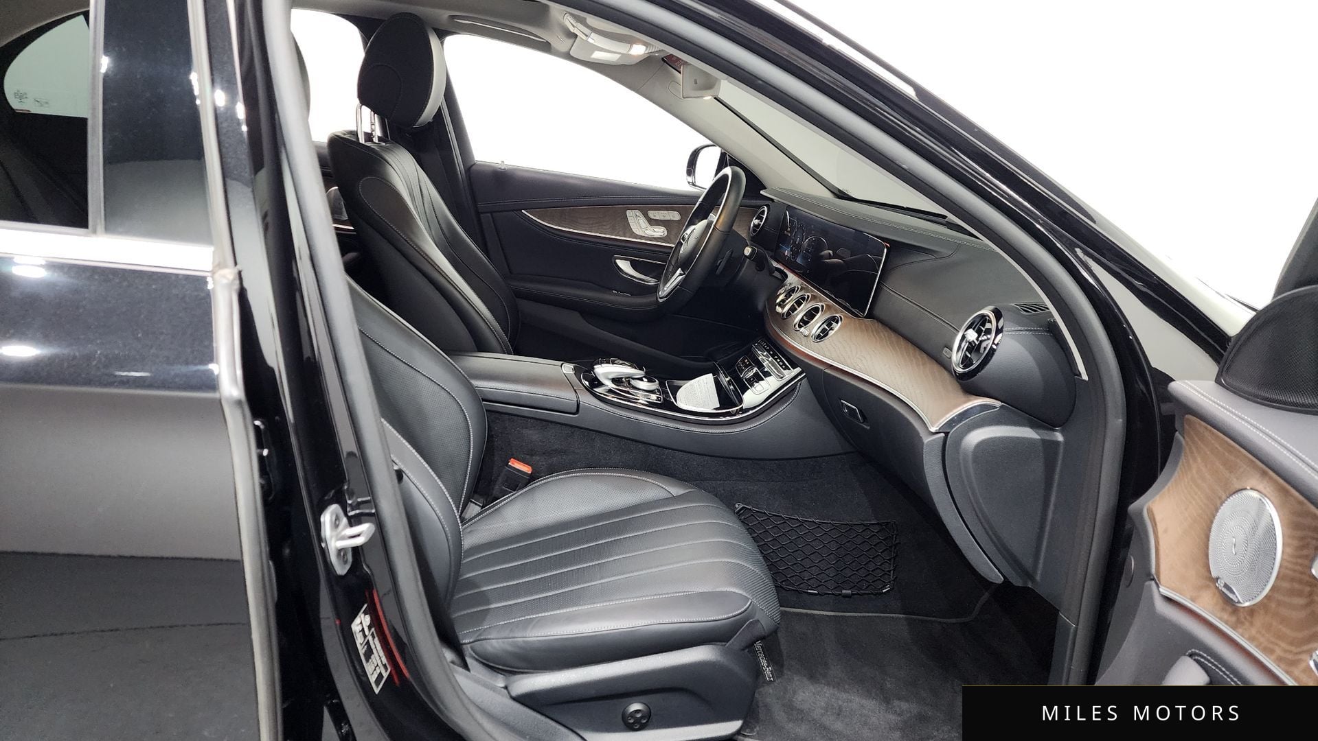 Mercedes-Benz E-Class W213 2019 — миниатюра 11