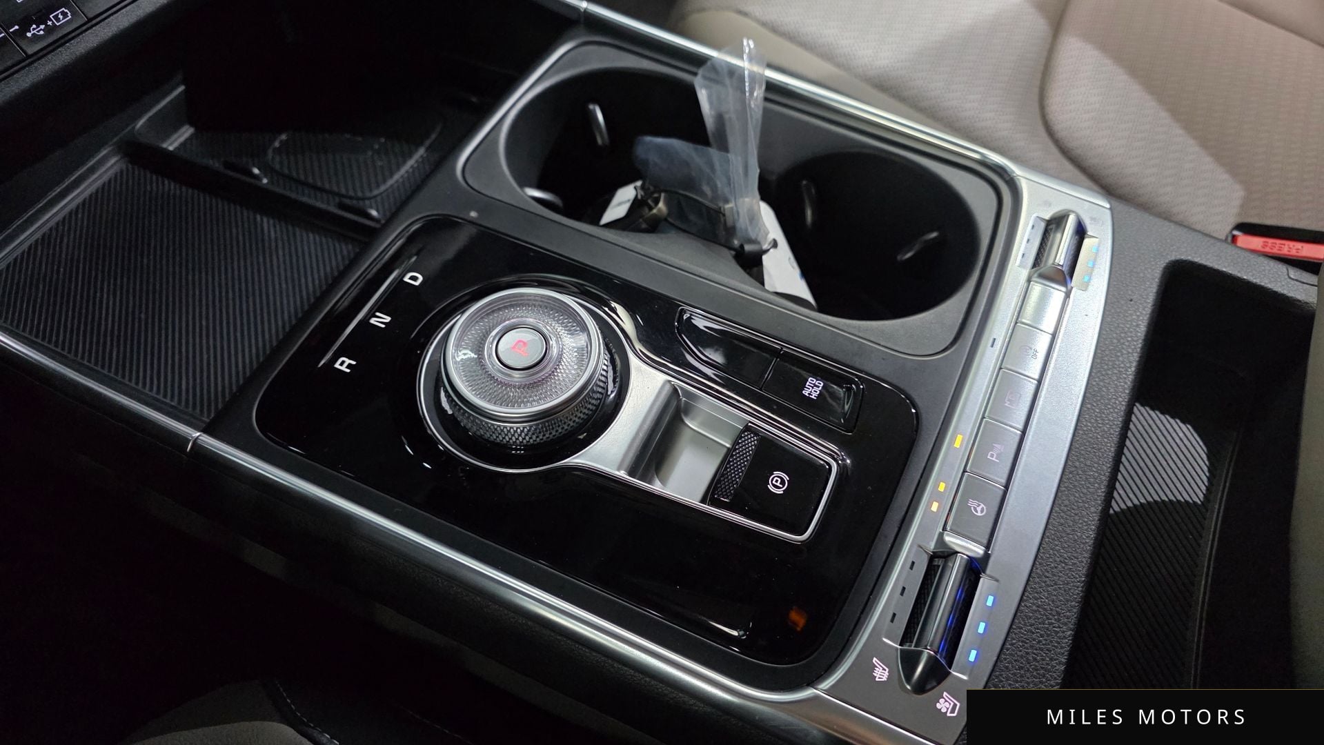 Kia Canival 2025 — миниатюра 9