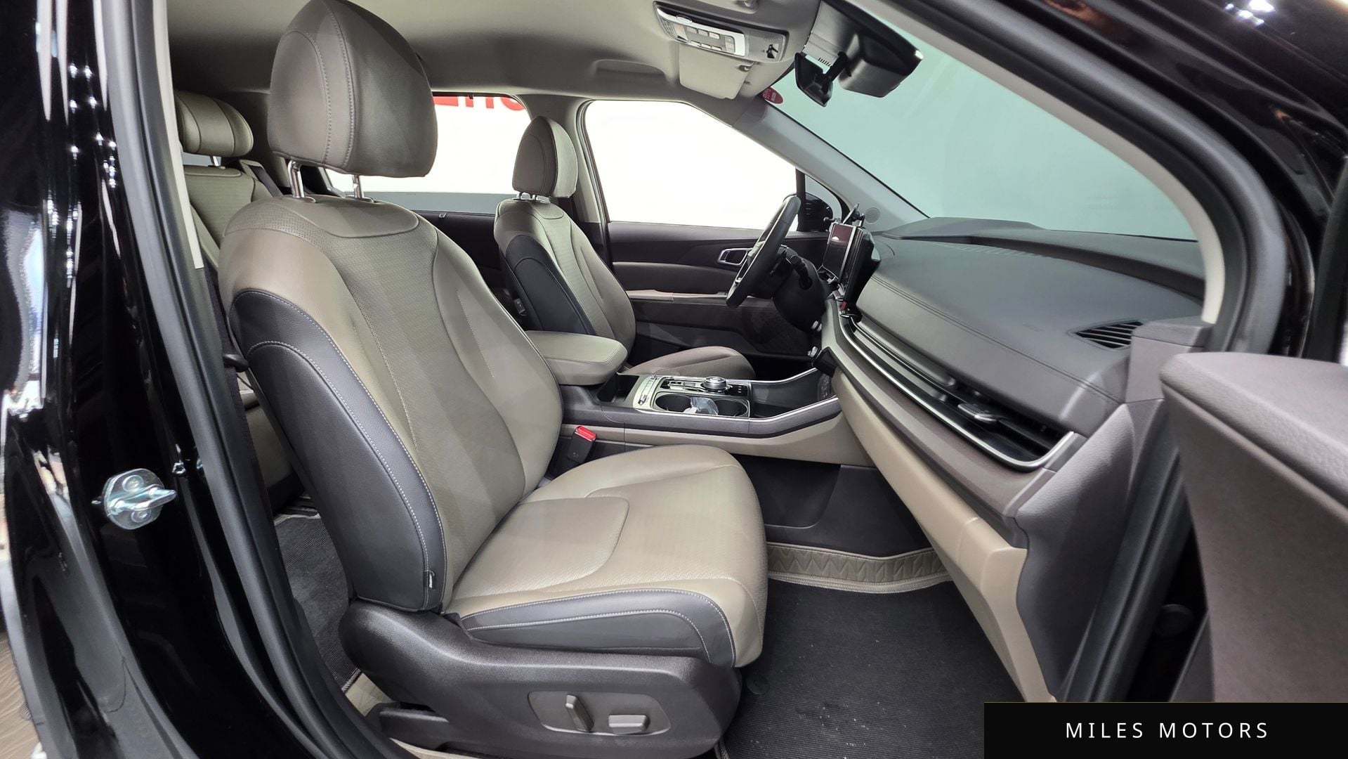 Kia Canival 2025 — миниатюра 10