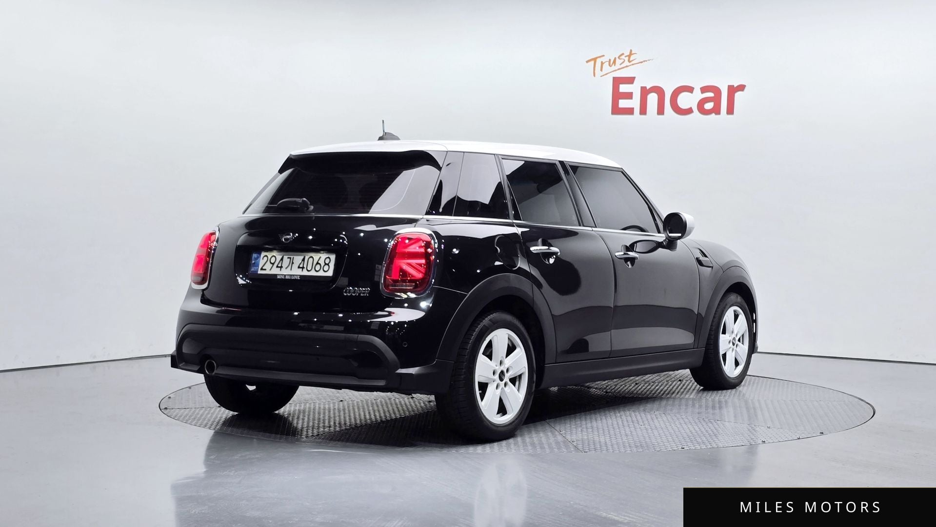 MINI Cooper 2023 — миниатюра 2