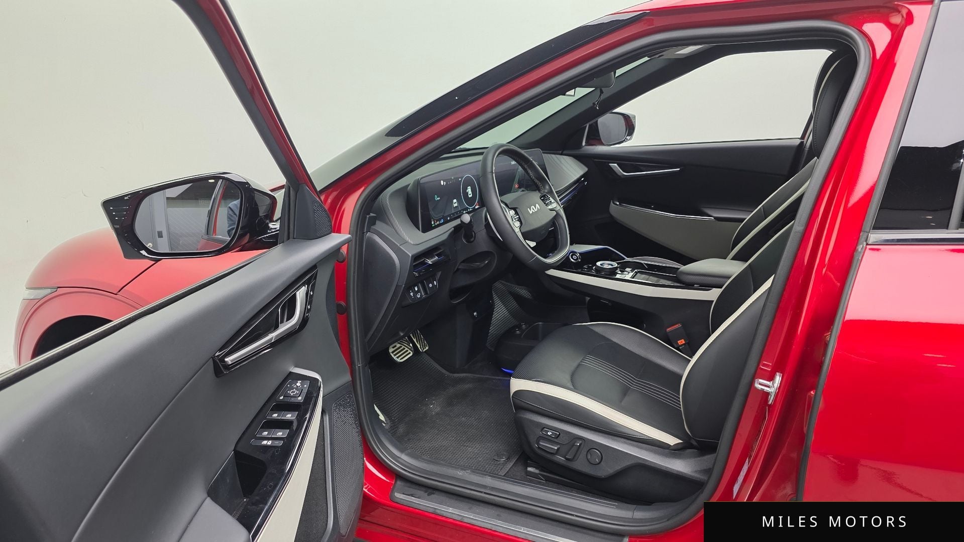 Kia EV6 2023 — миниатюра 11