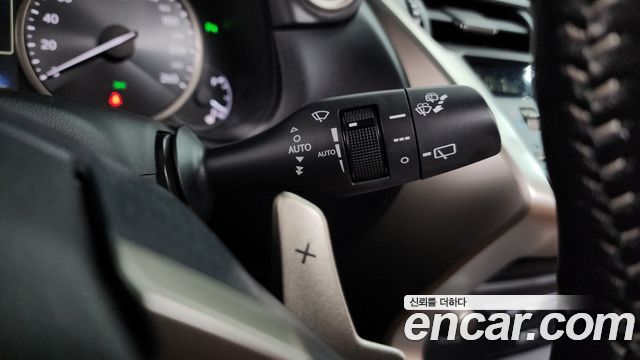 Лексус NX300h 2020 — миниатюра 14