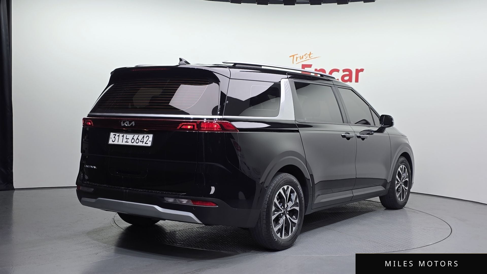 Kia Carnival 2022 — миниатюра 2