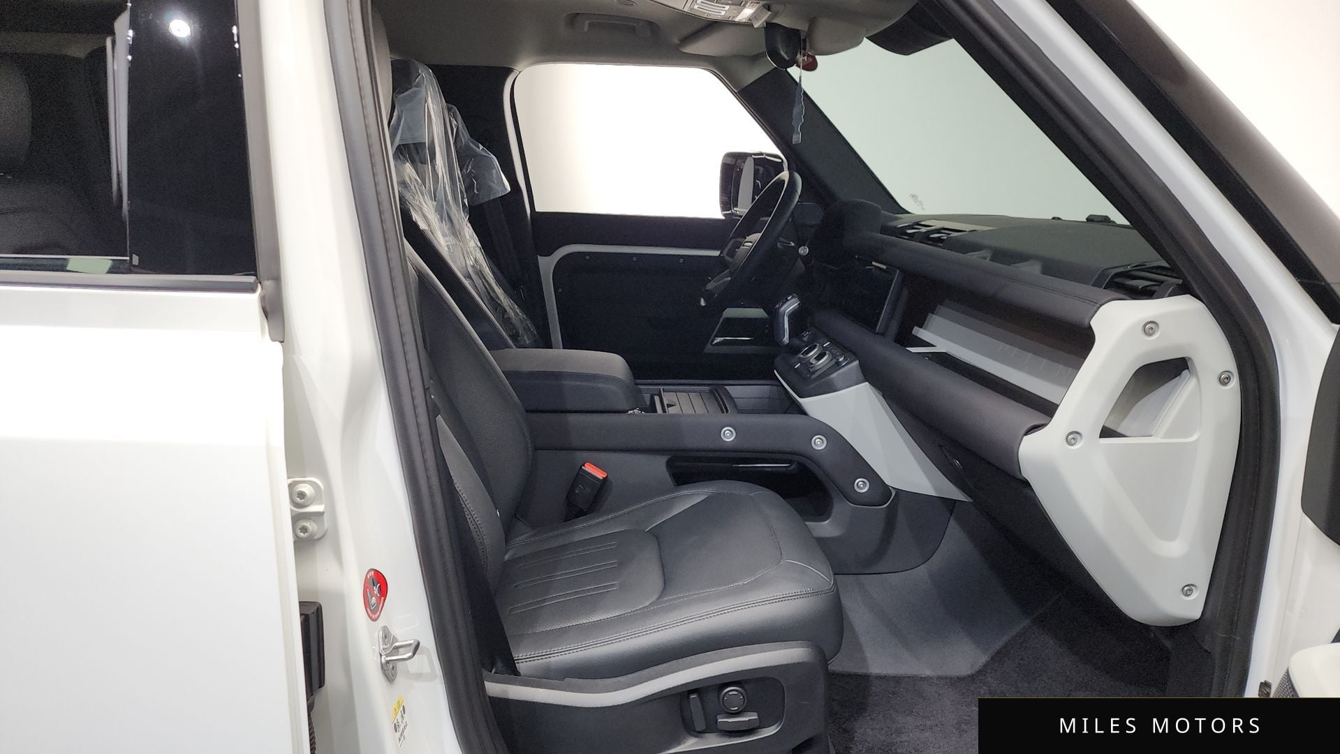 Land Rover Defender 2022 — миниатюра 11