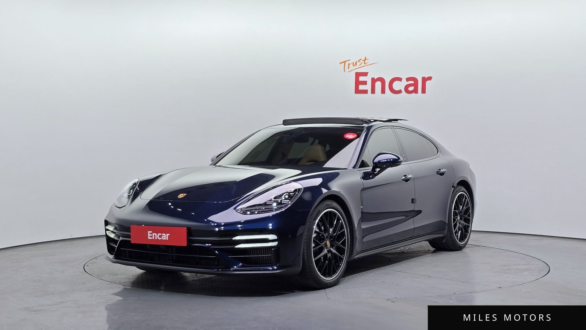 Porsche Panamera 2021 — фото 1 из 12