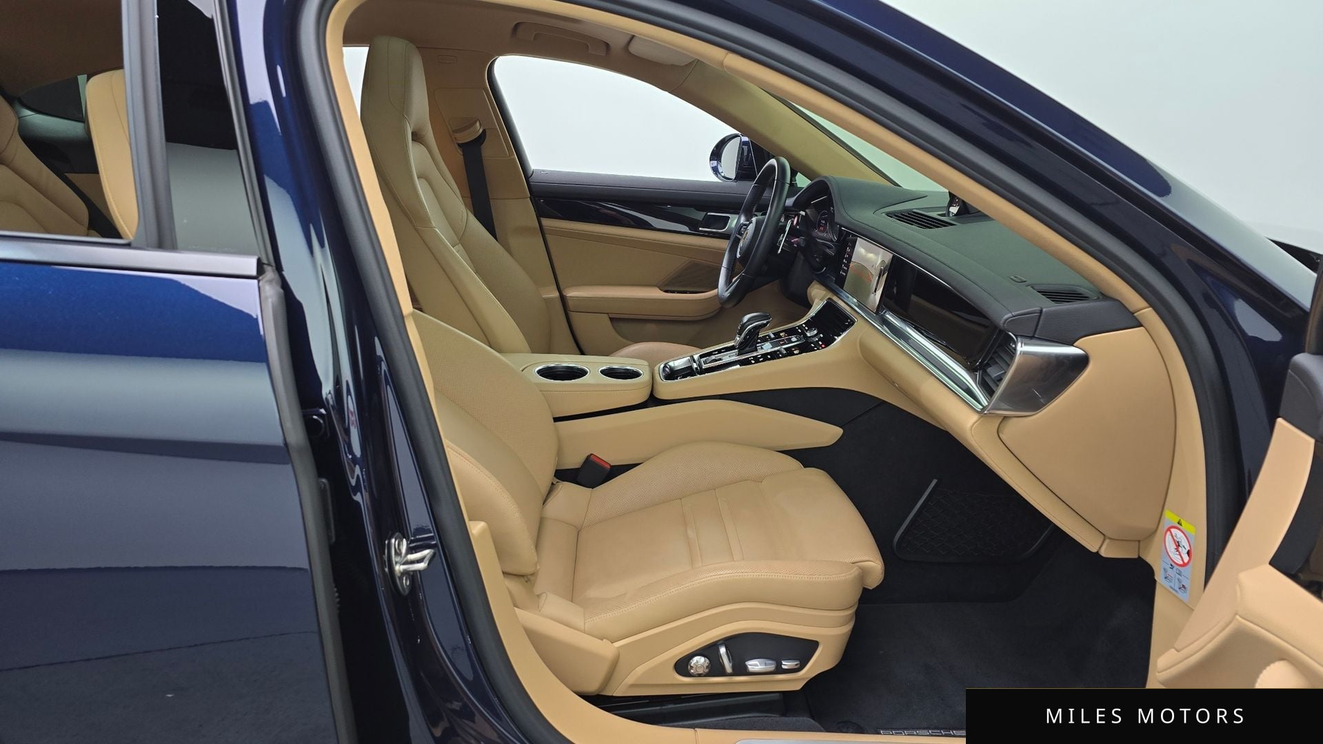 Porsche Panamera 2021 — миниатюра 11