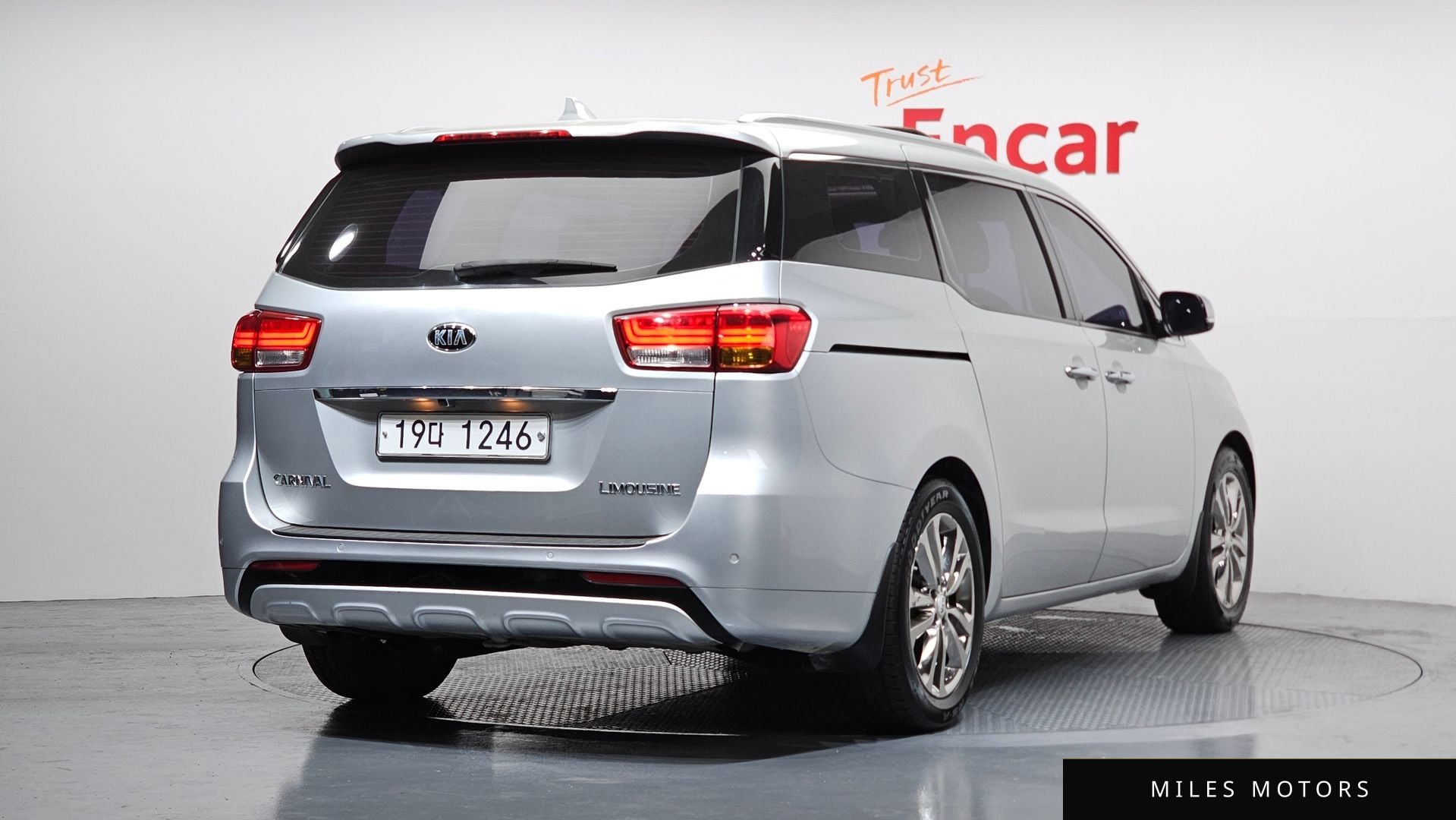 Kia Canival 2016 — миниатюра 2