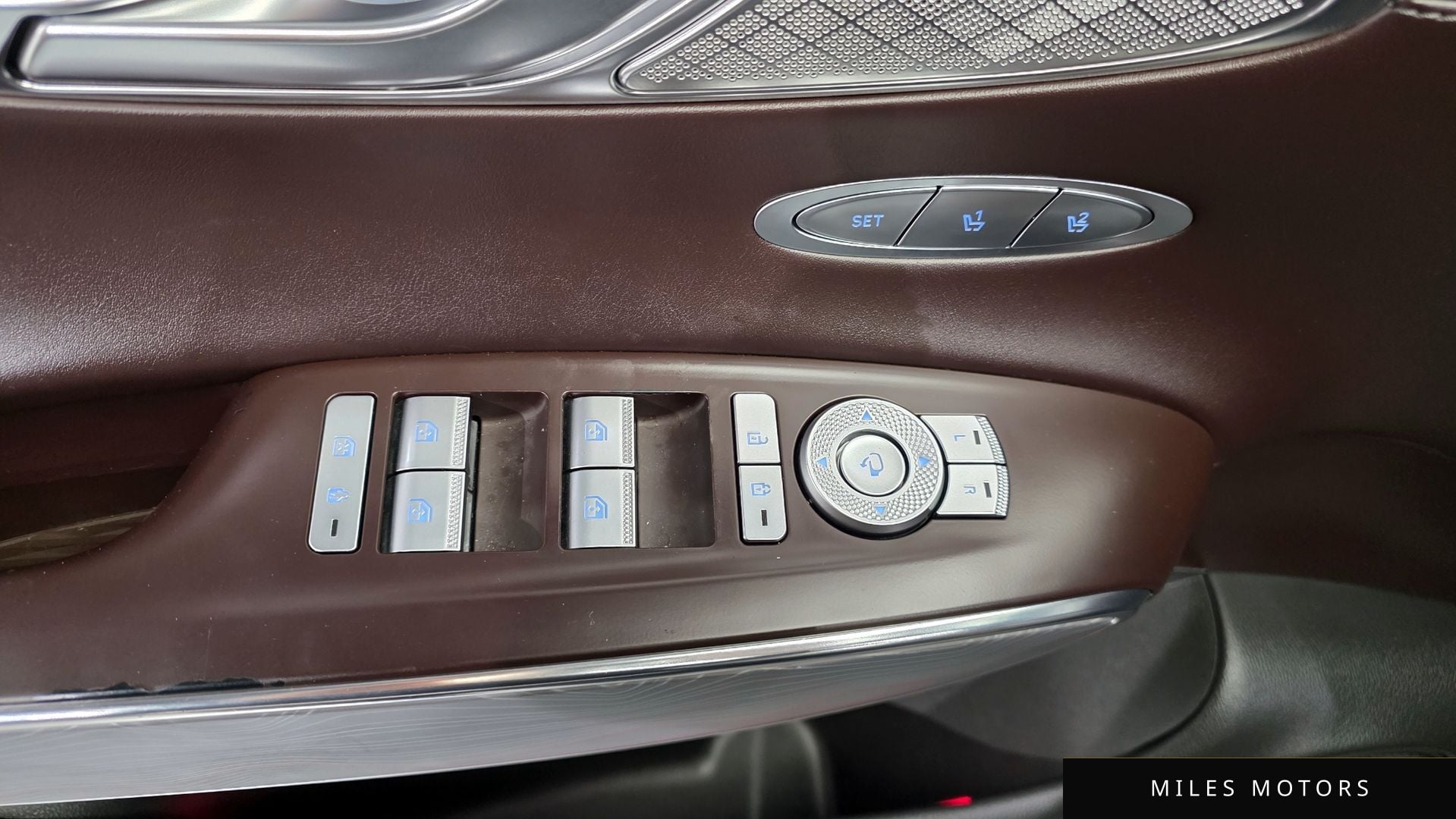 Genesis GV70 2021 — миниатюра 14