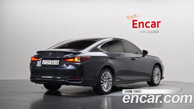 Лексус ES300h 2022 — миниатюра 2