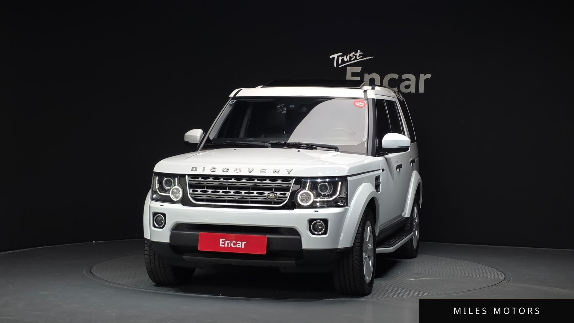 Land Rover Discovery 2016 — миниатюра 3
