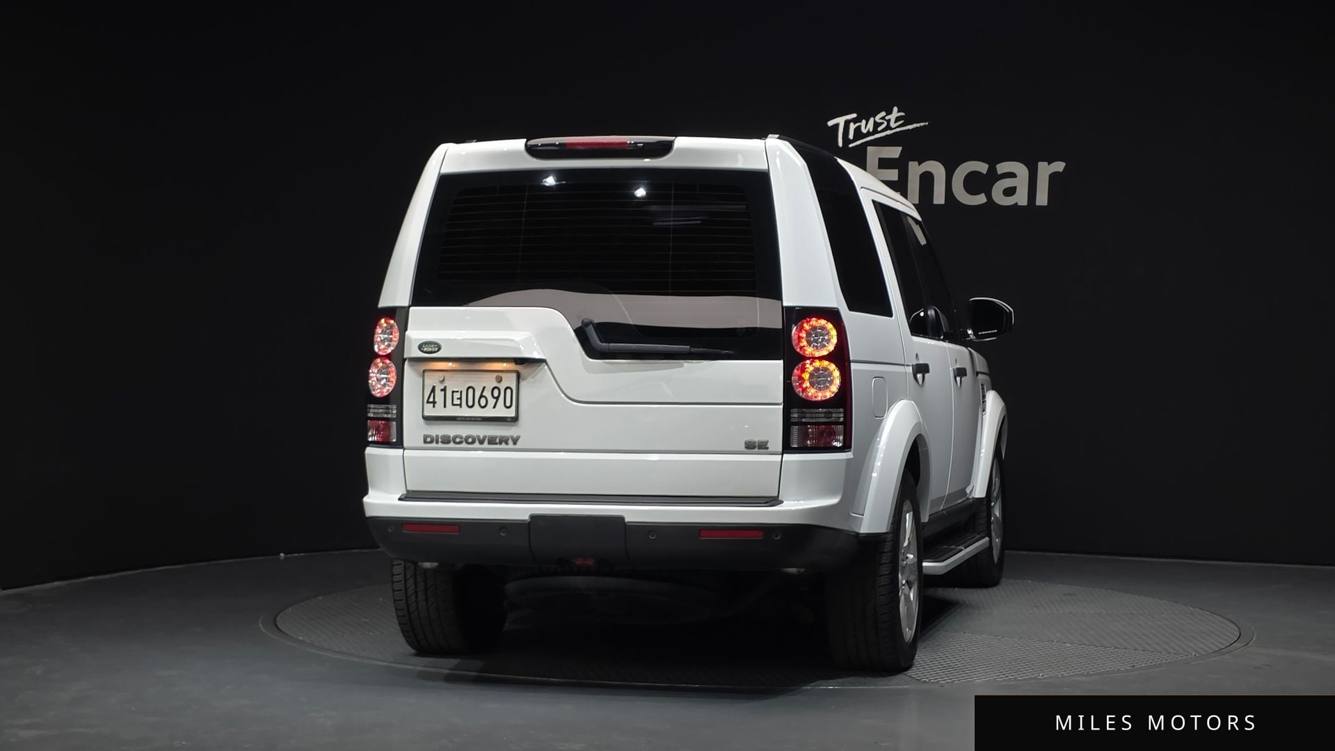Land Rover Discovery 2016 — миниатюра 4