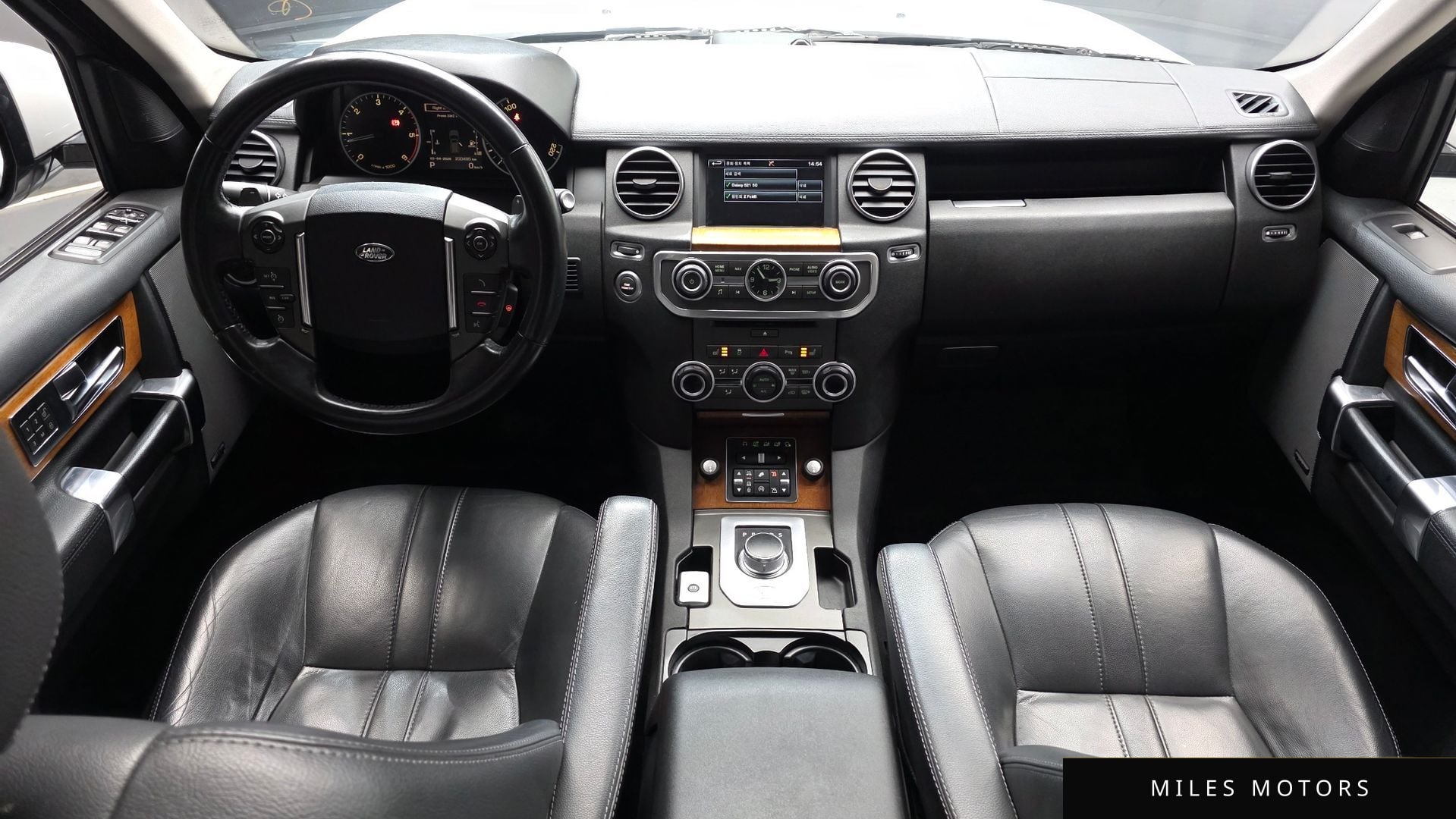 Land Rover Discovery 2016 — миниатюра 7
