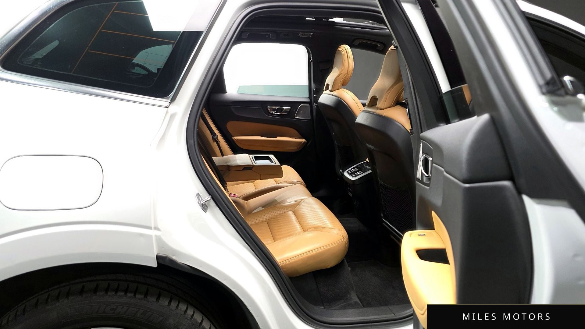 Volvo XC60 2020 — миниатюра 12