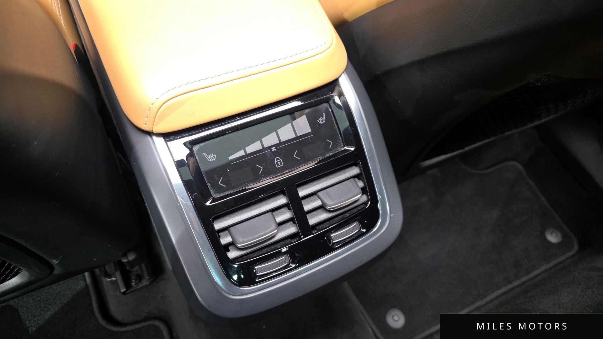Volvo XC60 2020 — миниатюра 19