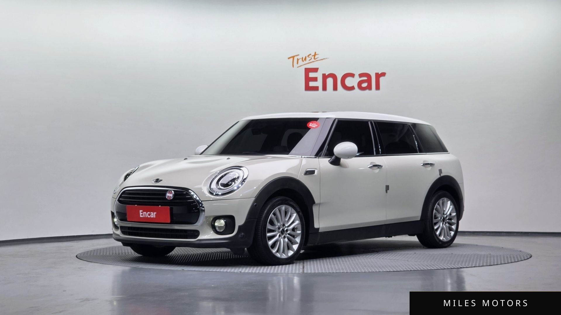 MINI Clubman 2018 — фото 1 из 12