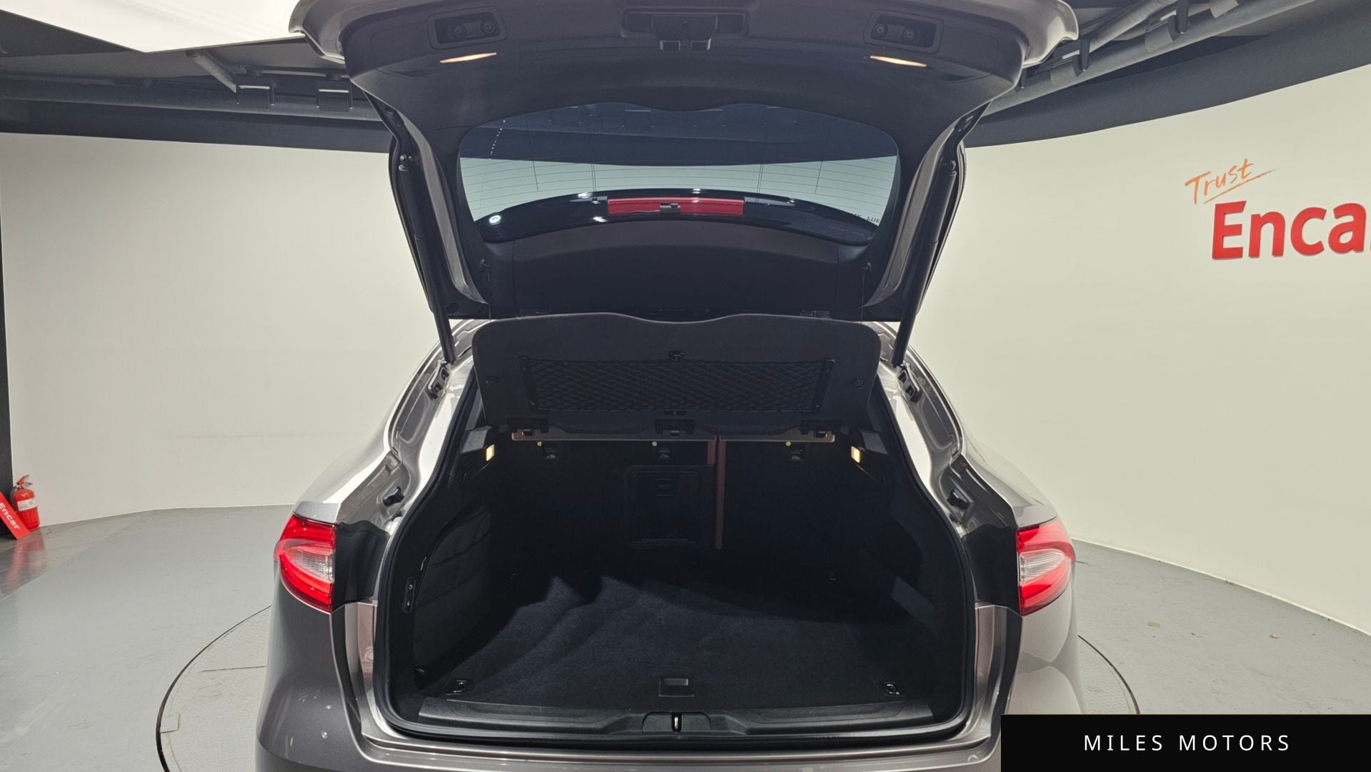 Maserati Levante 2018 — миниатюра 20