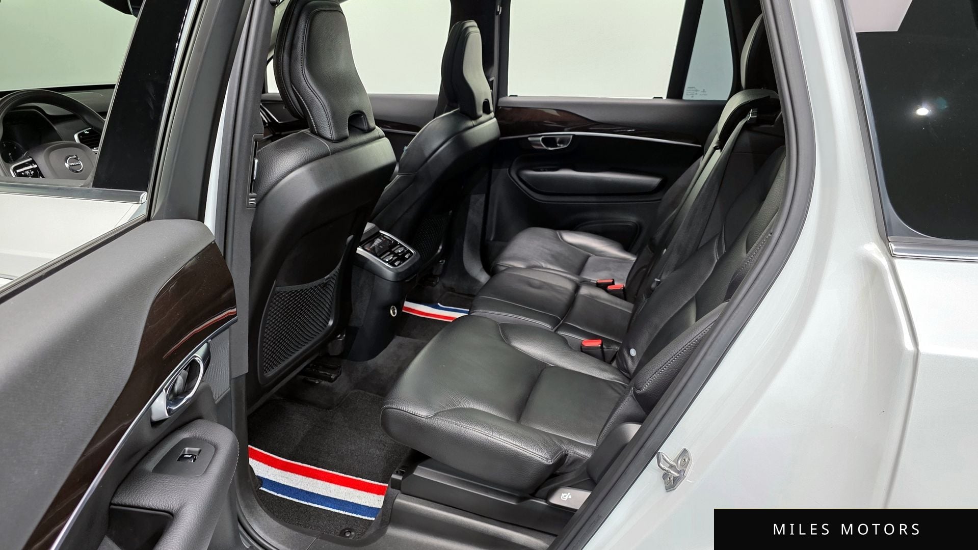 Volvo XC90 2019 — миниатюра 12