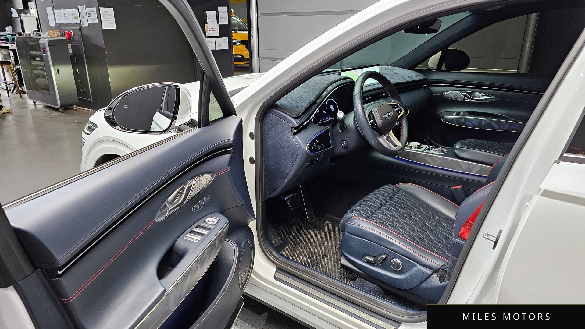 Genesis GV70 2022 — миниатюра 10