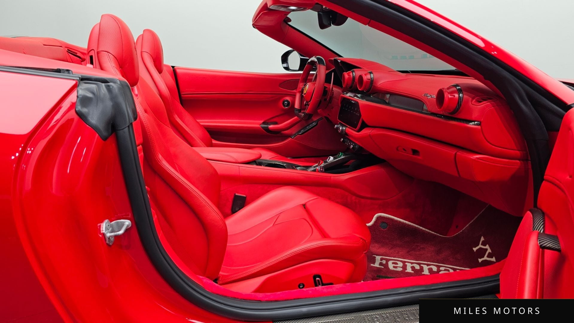 Ferrari 포르토피노 2022 — миниатюра 11