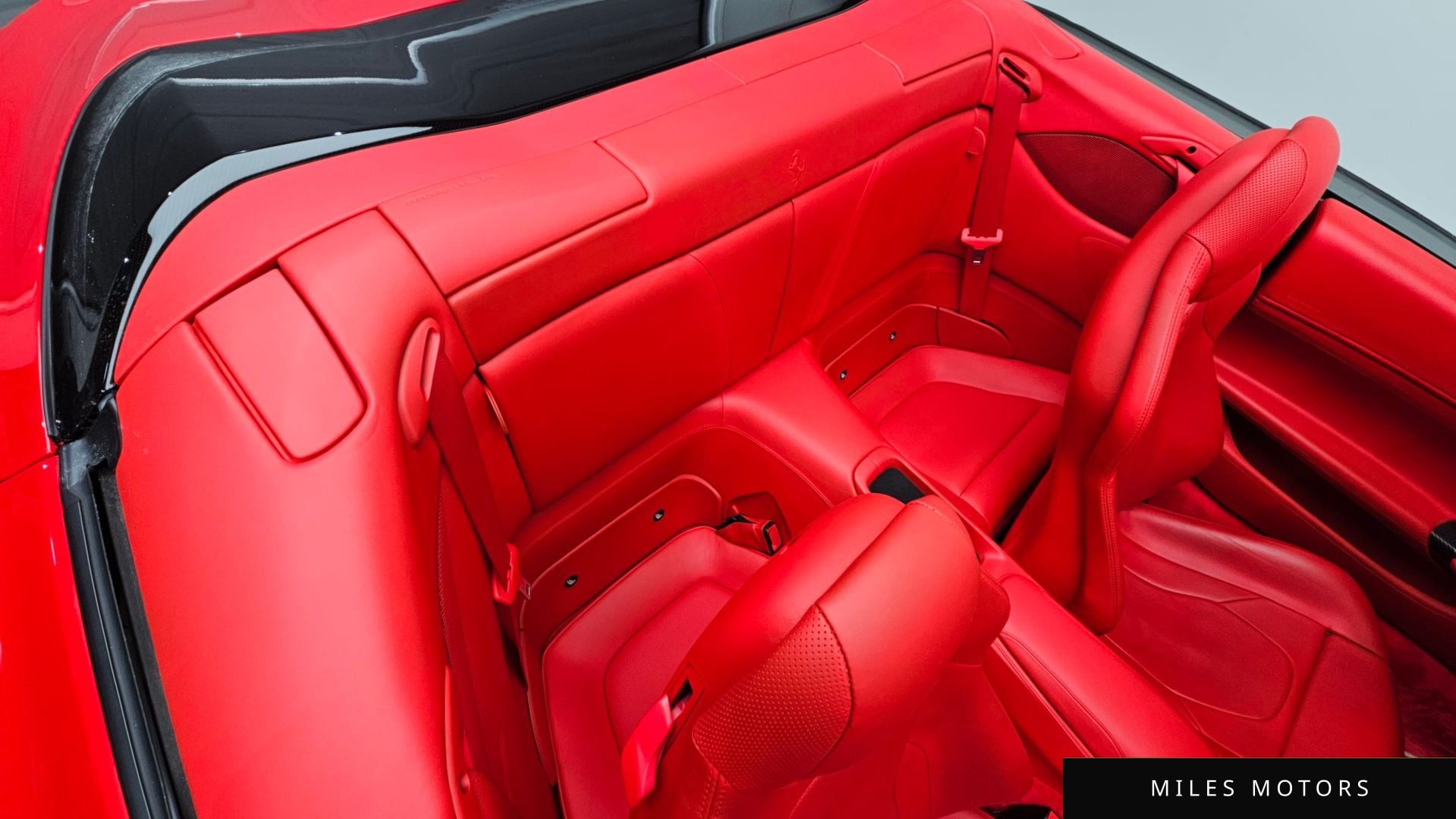 Ferrari 포르토피노 2022 — миниатюра 12