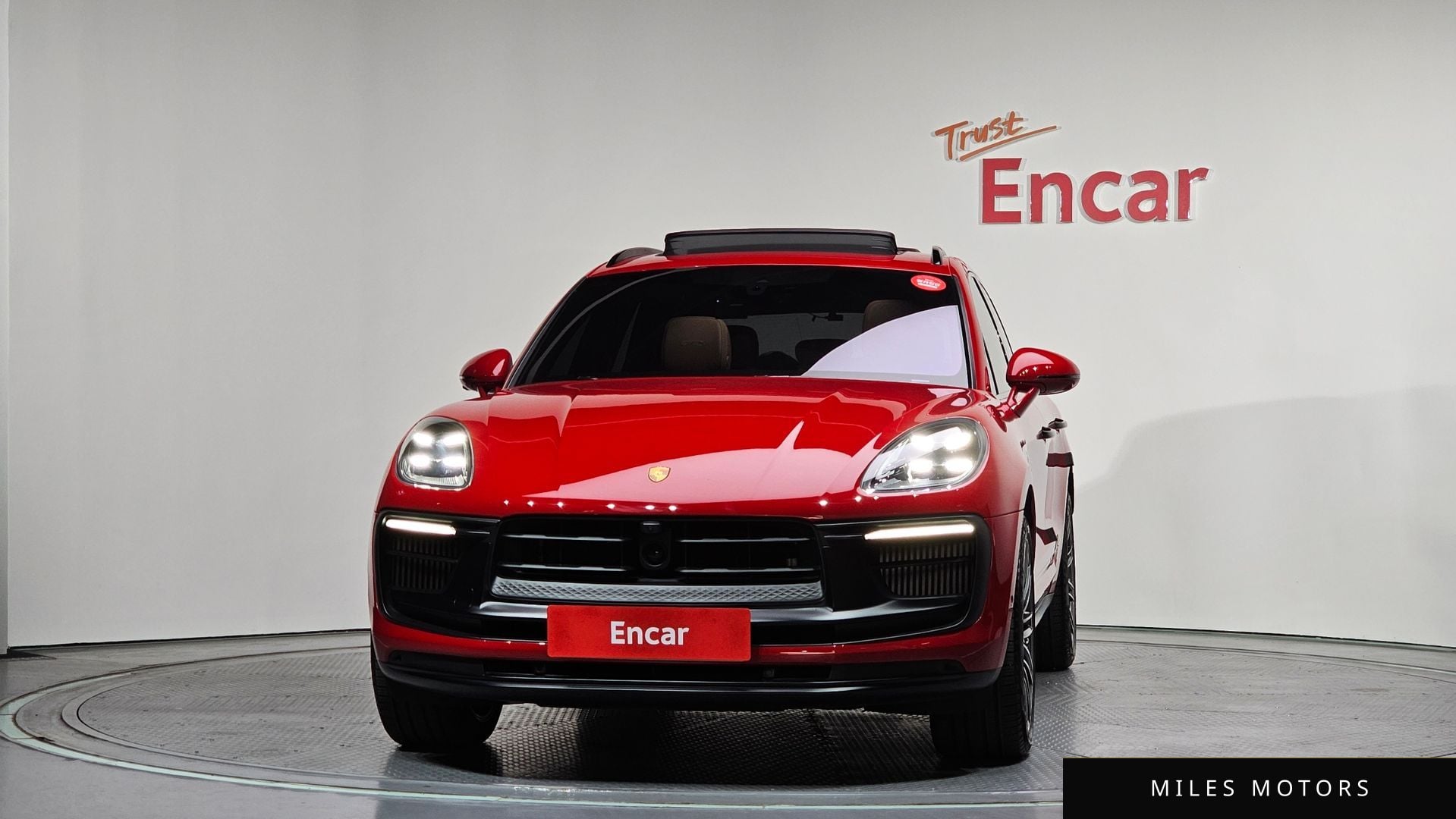 Porsche Macan 2023 — миниатюра 3