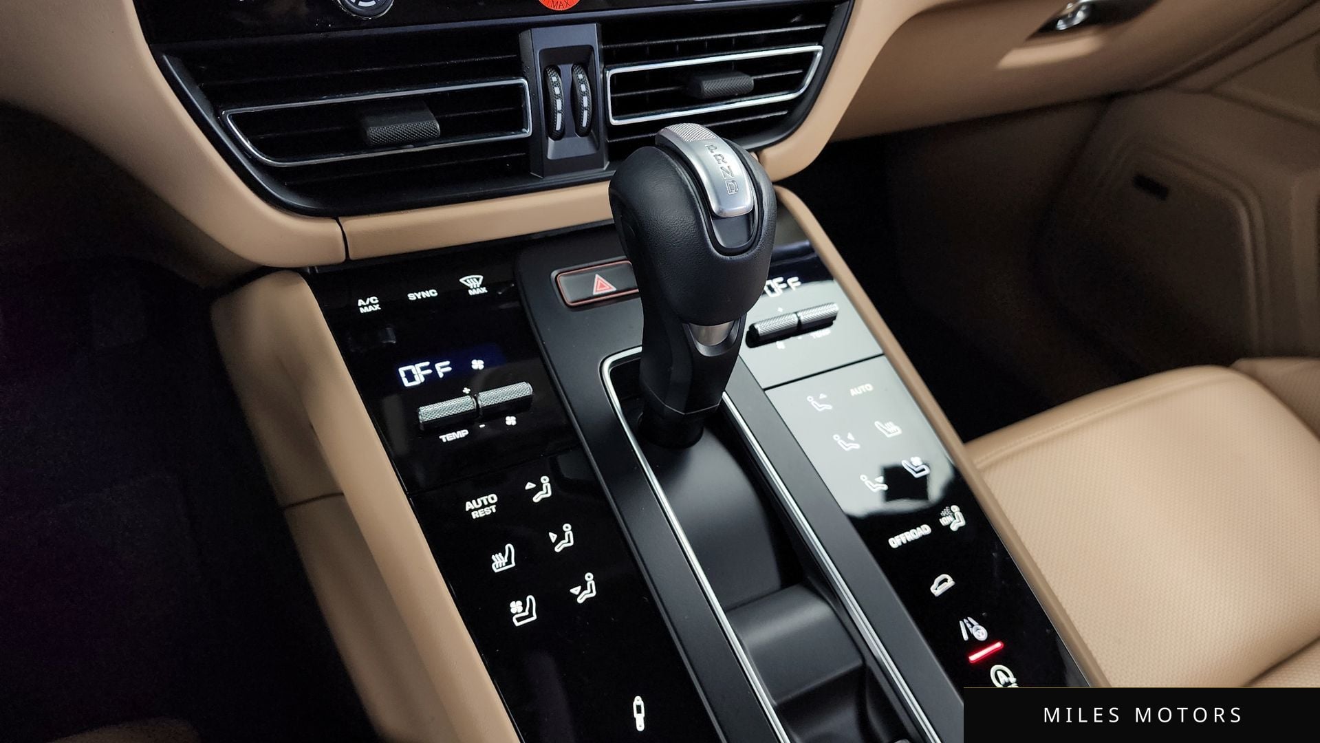 Porsche Macan 2023 — миниатюра 9